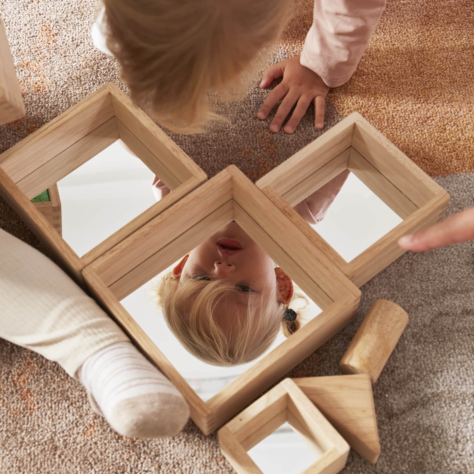 Nesting Pyramid Mirror Set