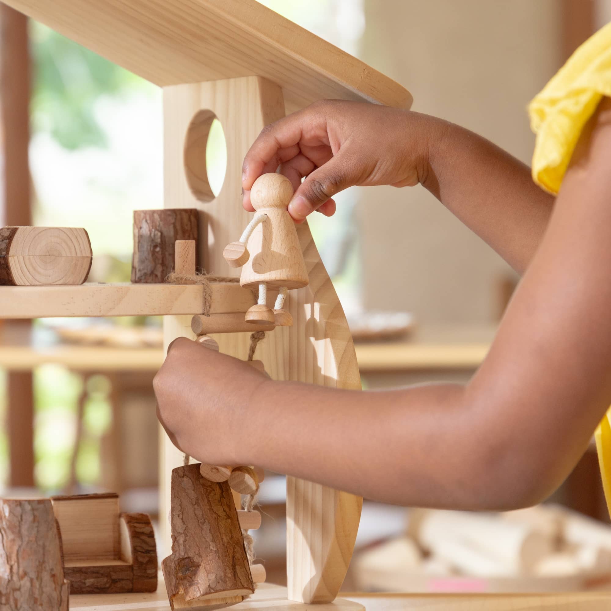 Woodlands Dollhouse Set